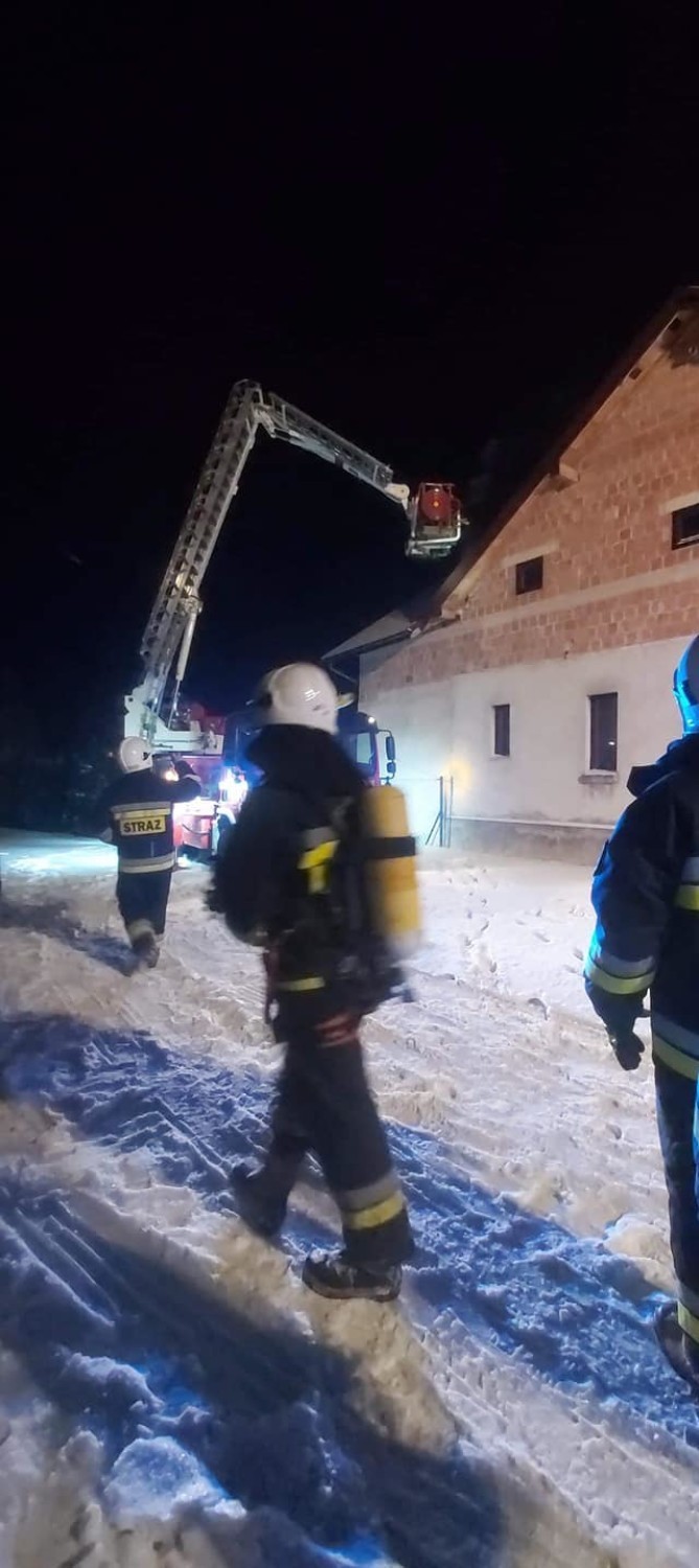 Pożar przewodu kominowego w Babienicy. Interweniowali...