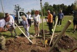 Posadzenie drzew z okazji 70-lecia Huty Miedzi Legnica, zobaczcie zdjęcia