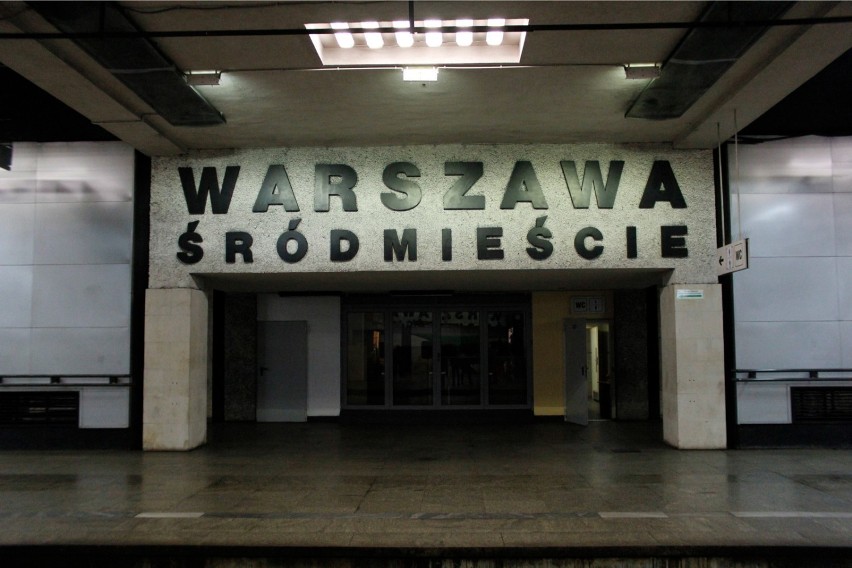 Kobieta urodziła dziecko na dworcu Warszawa Śródmieście....