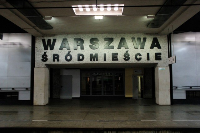 Kobieta urodziła dziecko na dworcu Warszawa Śródmieście. Matka i dziecko czuję się dobrze