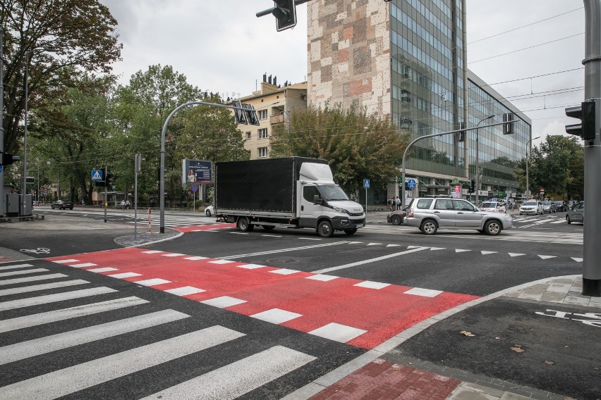 Kraków. Na ul. Królewską wróciły autobusy. Modernizacja dobiega końca