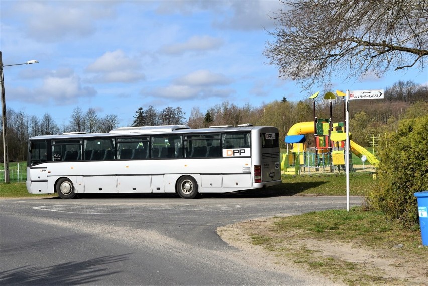 DPP Darłowo m.in. obsługuje gminę Sławno. Na zdjęciu autobus...