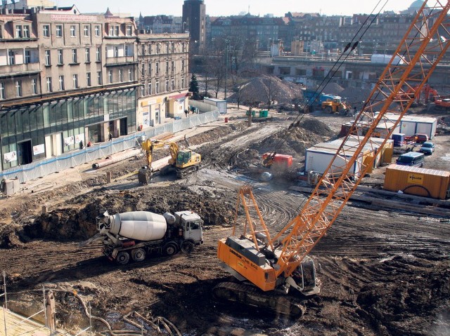 Plac Szewczyka, a raczej budowy, w pełnej krasie