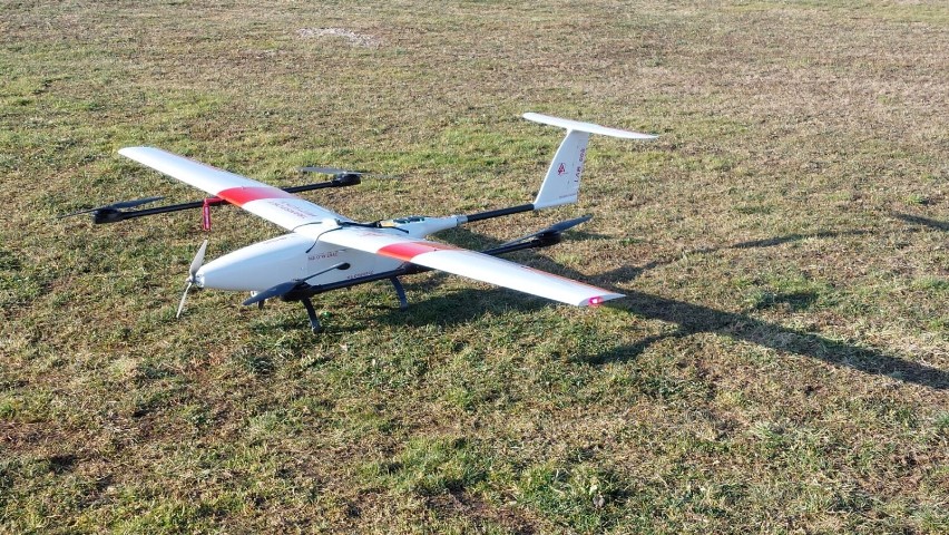 Ruszają regularne loty dronów w Polsce. Będą pomagać mazowieckim szpitalom