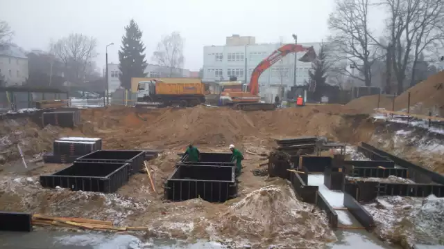 Kolejny blok powstaje w Puławach