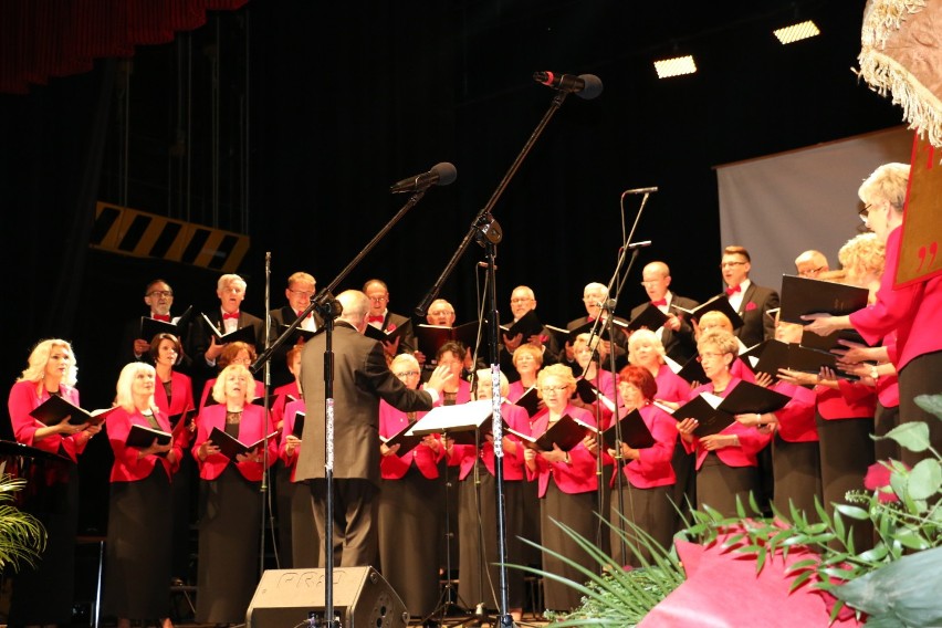 95 lat Towarzystwa Śpiewaczego "Halka" i koncert w Teatrze Miejskim [zdjęcia, video]