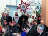 Częstochowa: Kolędnicy przyszli na sesję rady bronić szkół w mieście