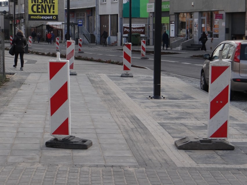 Remont ulicy Żeromskiego w Radomsku. Kiedy kierowcy pojadą w obu kierunkach? ZDJĘCIA