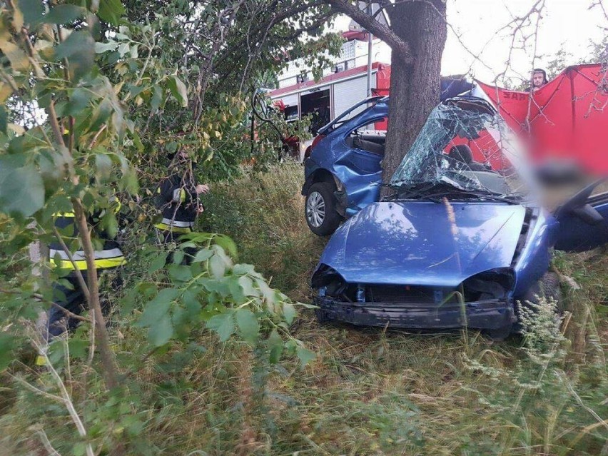 Wypadek drogowy na odcinku Wilkowiecko - Danków. Droga była zamknięta.