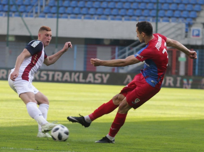 Piast Gliwice - Pogoń Szczecin 0-0. Jakub Piotrowski
