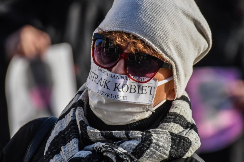 Bydgoszczanie protestowali na Starym Rynku przeciwko...