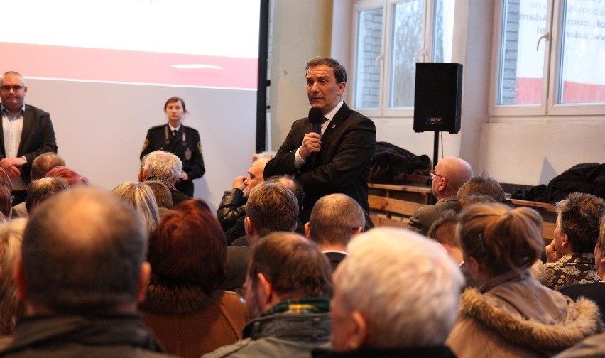 Spotkanie prezydenta Adamowicza z mieszkańcami osiedla...