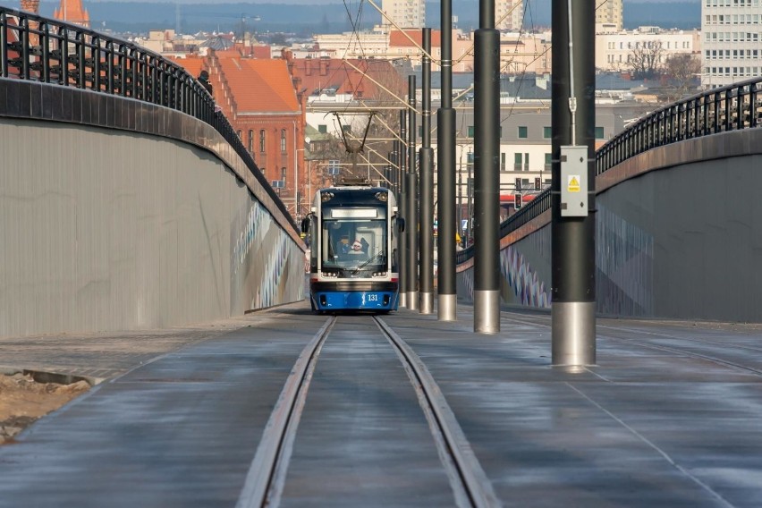 6 grudnia 20120 roku uruchomiono linie tramwajowe wzdłuż...
