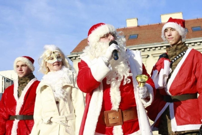 Jarmark  św Mikołaja 2021 na Placu Wolności w Koninie - Coraz bliżej święta!!