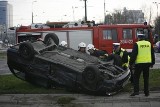 Samochód dachował na rondzie de Gaulle'a