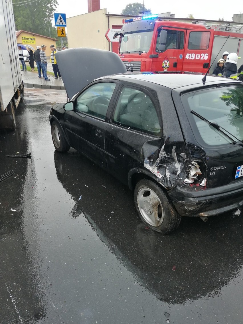 Osiek. Wypadek na trasie Brodnica - Rypin. Jedna osoba poszkodowana. Zdjęcia. Szczegóły
