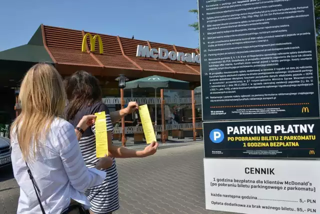 182,90 zł kosztowała pana Przemysława wizyta w restauracji McDonald's na toruńskim Rubinkowie. Mężczyzna zapłacić musiał nie tylko za jedzenie. Doliczono mu także opłatę za parkowanie samochodu przed lokalem