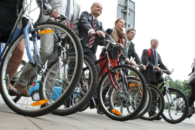 Rowerzyści mają już do dyspozycji parkingi rowerowe w Gdyni.