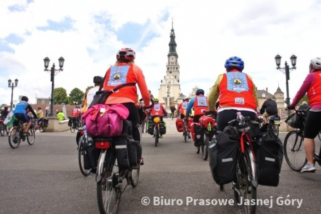 Na Jasną Górę dociera wielu rowerowych pątników z całej Polski. W tym roku, po raz pierwszy, do sanktuarium przybędzie również diecezjalna pielgrzymka z Tarnowa