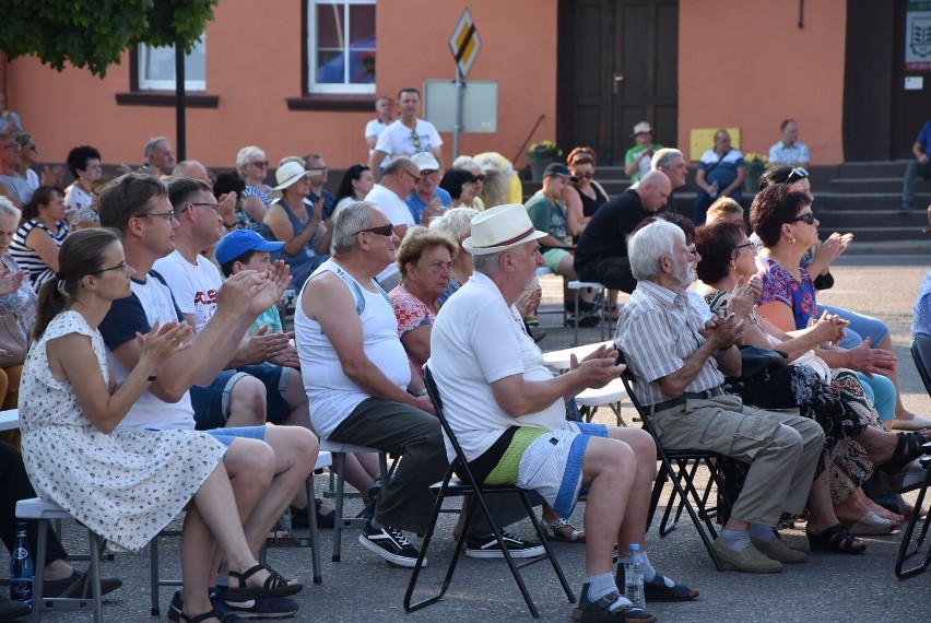 Koncertowy wieczór na margonińskim rynku. Pierwszy dzień V Pałuckiego Festiwalu Orkiestr Dętych