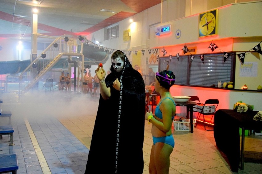 Halloween Pool Party w Skierniewicach [ZDJĘCIA, FILM]