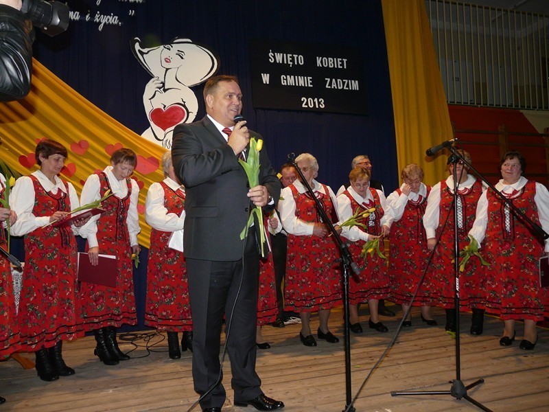 Gminny Dzień Kobiet w Zespole Szkół w Zadzimiu