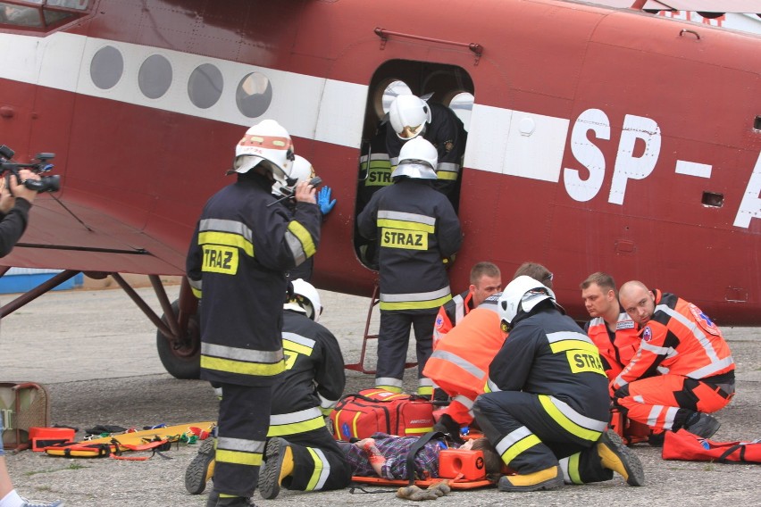 Rybnik: Wypadek na lotnisku w Gotartowicach. Palił się samolot ĆWICZENIA OSP - FOTO