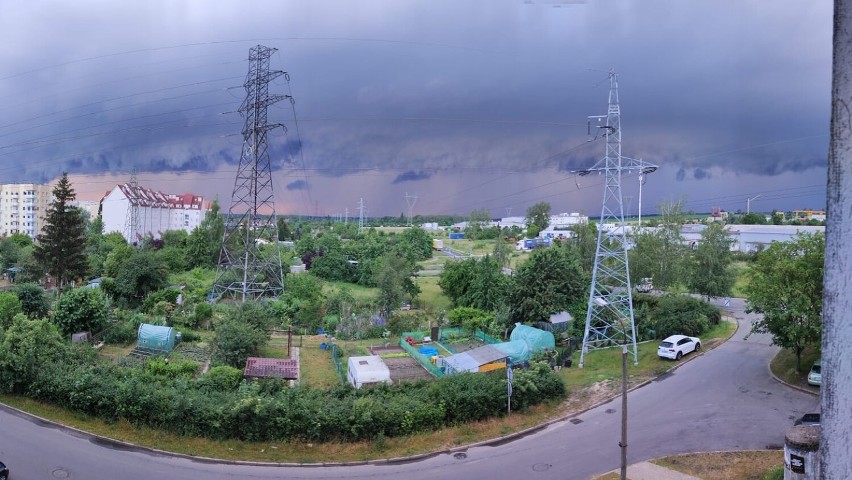 Chmury nadciągnęły nad Gorzów z północnego zachodu.