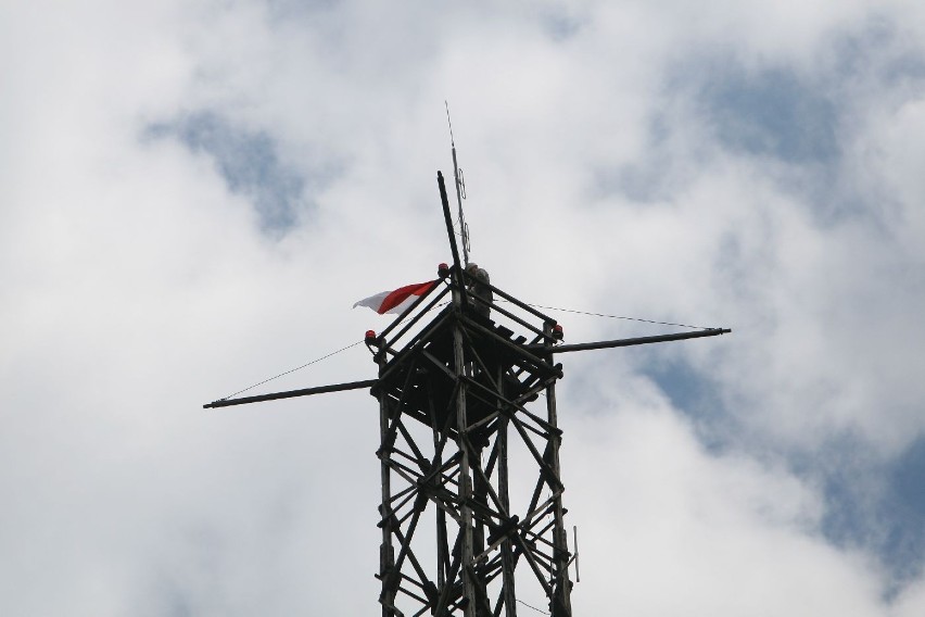 Antyterroryści zdjęli Andrzeja Jarczewskiego z Radiostacji w Gliwicach. Trafił do szpitala w Toszku