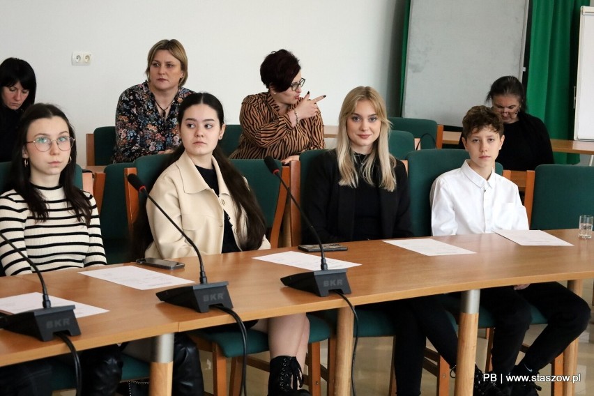 Jest nowy skład Młodzieżowej Rady Miejskiej w Staszowie. Wybrano przewodniczących