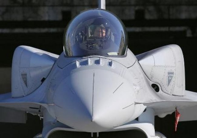 Leszno: Samoloty F-16 na Pikniku Szybowcowym &quot;Leszno. Rozwiń skrzydła!&quot; [ZDJĘCIA]