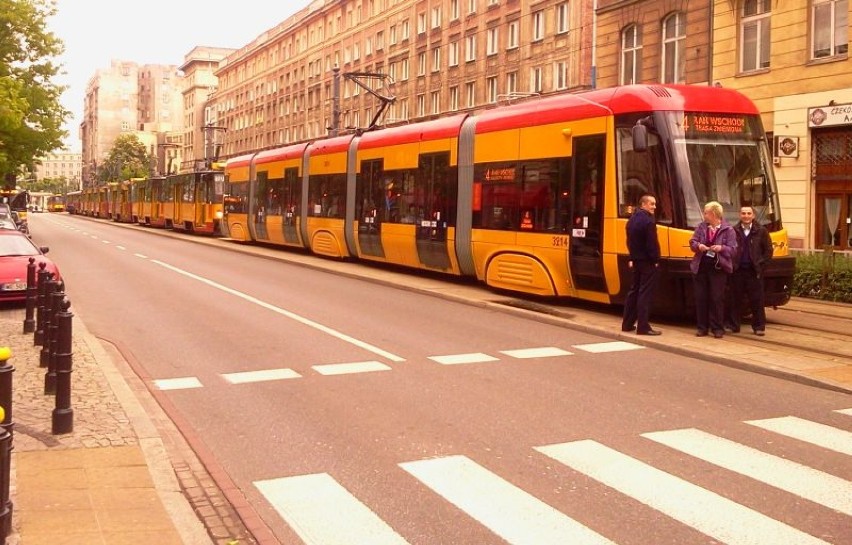 Poważnie ranna dziewczyna i duże utrudnienia dla kierowców i...