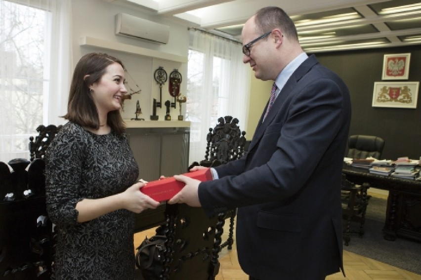 Gabrielle Karpinsky i prezydent Gdańska, Paweł Adamowicz