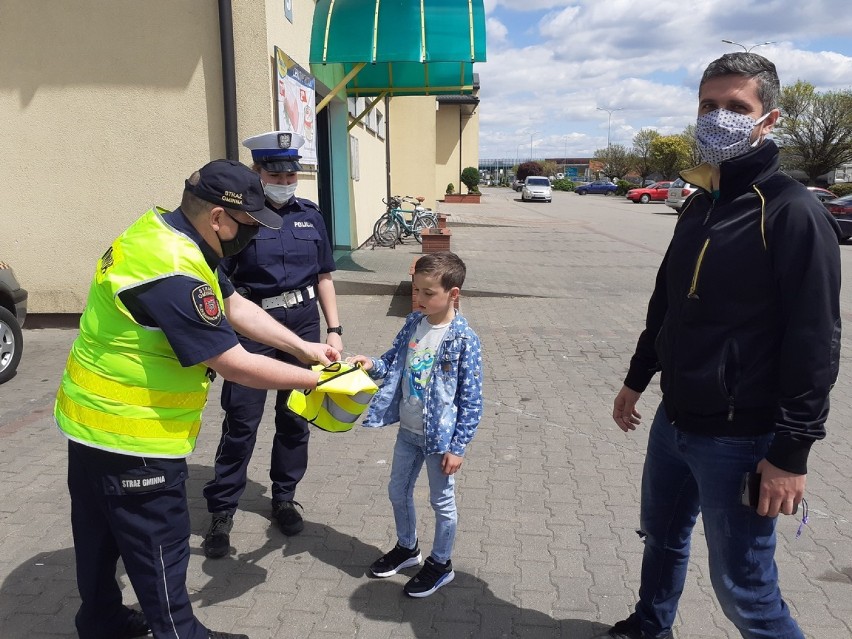 Policjanci z Aleksandrowa w akcji "Niechroniony Uczestnik Ruchu Drogowego"