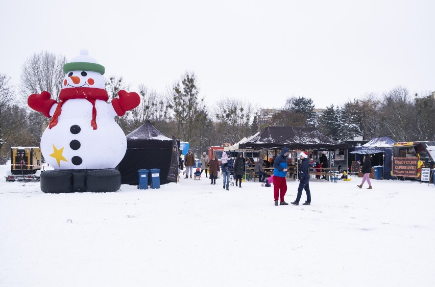 Trwa zimowy festiwal streetfoodu w Warszawie. Food trucki, produkty regionalne, rękodzieło i wiele więcej w Parku Górczewska 