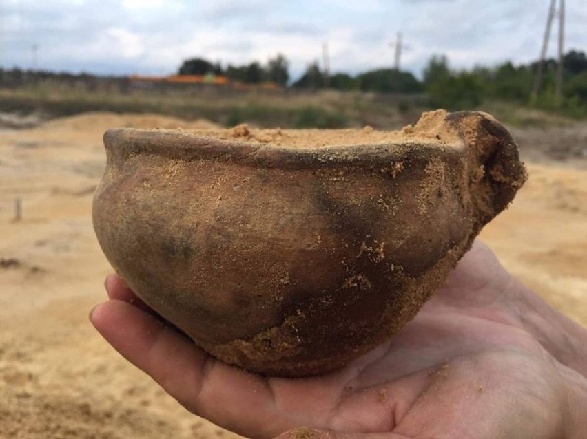 Artefakty sprzed 2,5 tysiąca lat, wykopane w Żaganiu...