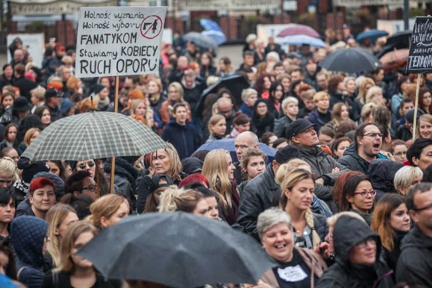 Czarny Protest po raz drugi w Bydgoszczy. Już w niedzielę kobiety wyjdą na ulice 