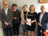 Biblioteka w Kazimierzy Wielkiej ma nową dyrektorkę. Zmiana na stanowisku nastąpiła 1 czerwca. Kto zastąpił Ninę Turek-Kwiecień? [ZDJĘCIA]