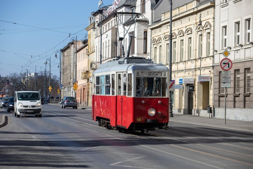 Zabytkowy tramwaj będzie jeździł po Bydgoszczy nową trasą. By było więcej chętnych