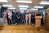 31 młodych lekarzy właśnie rozpoczęło staże w Uniwersyteckim Szpitalu Klinicznym w Opolu. W przyszłości będzie ich jeszcze więcej
