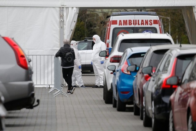 Kolejny punkt "drive thru" do poboru wymazów będzie działać przy Hali Mistrzów. Obsługiwać go będzie MZOZ