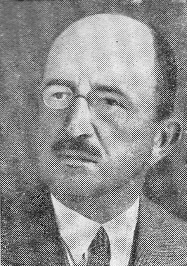 dr Marian Gładysz dzierżawił od 1923 roku majątek w miejscowości Brzoza koło Krotoszyna i od tego czasu był prezesem Wielkopolskiego Towarzystwa Kółek Rolniczych w Krotoszynie.