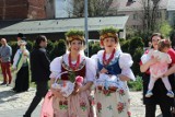 Święcenie pokarmów w strojach śląskich w Bytomiu-Rozbarku. To już tradycja. ZDJĘCIA