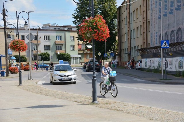 Skierniewice jak wielki ogr kwiatowy ogród? Można odnieść takie wrażenie po obejrzeniu zdjęć z różnych zakątków miasta. Roślinnością miejską na terenie Skierniewic opiekuje się Zakład Utrzymania Miasta.