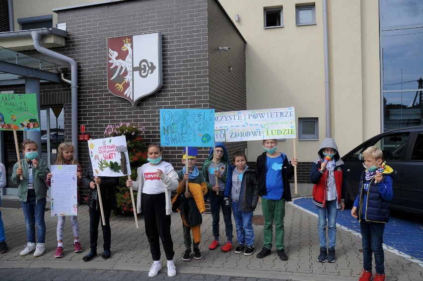 Szkoła Podstawowa w Budzyniu: Uczniowie zorganizowali protest klimatyczny (ZDJĘCIA)