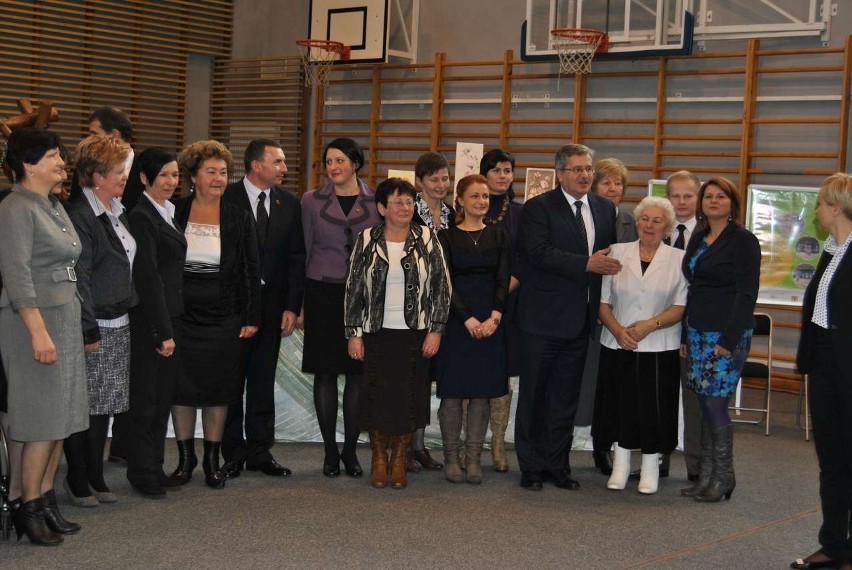 Prezydent Bronisław Komorowski spotkał się z władzami samorządu i organizacjami pozarządowymi