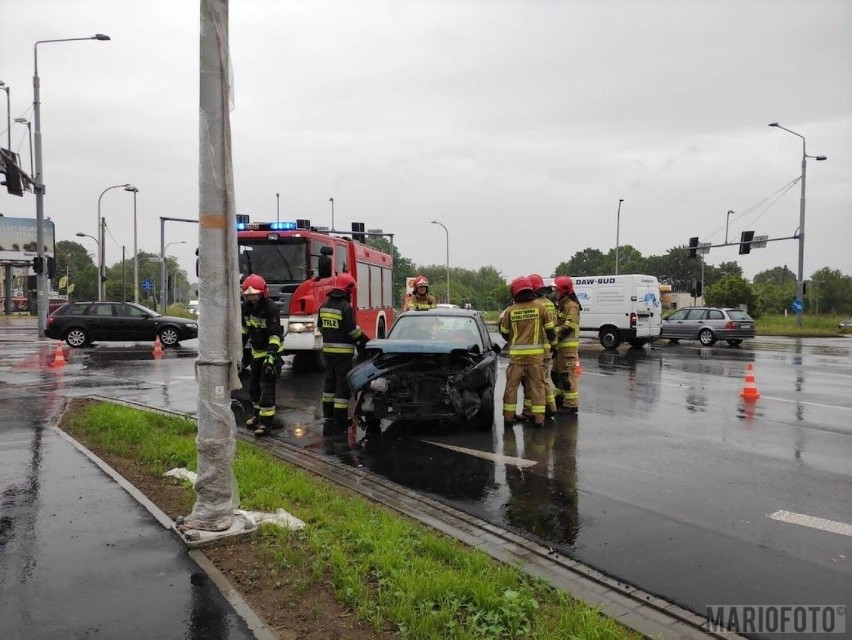 Wypadek na skrzyżowaniu u. Wrocławskiej i Partyzanckiej w...