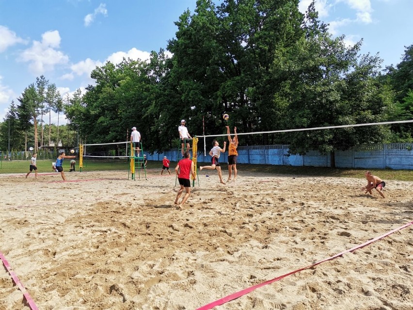 Marcin Sienkiewicz i Radosław Ryzner zwycięzcami VII Turnieju Plażowej Piłki Siatkowej w Pustkowie - Osiedlu