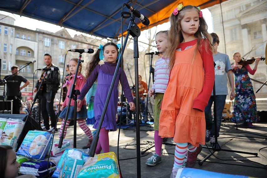 Koncert Arki Noego: Tłumy na placu Wolności [ZDJĘCIA]