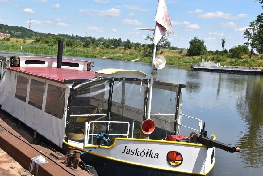 "Jaskółka" może zabrać na pokład dziesięciu pasażerów.